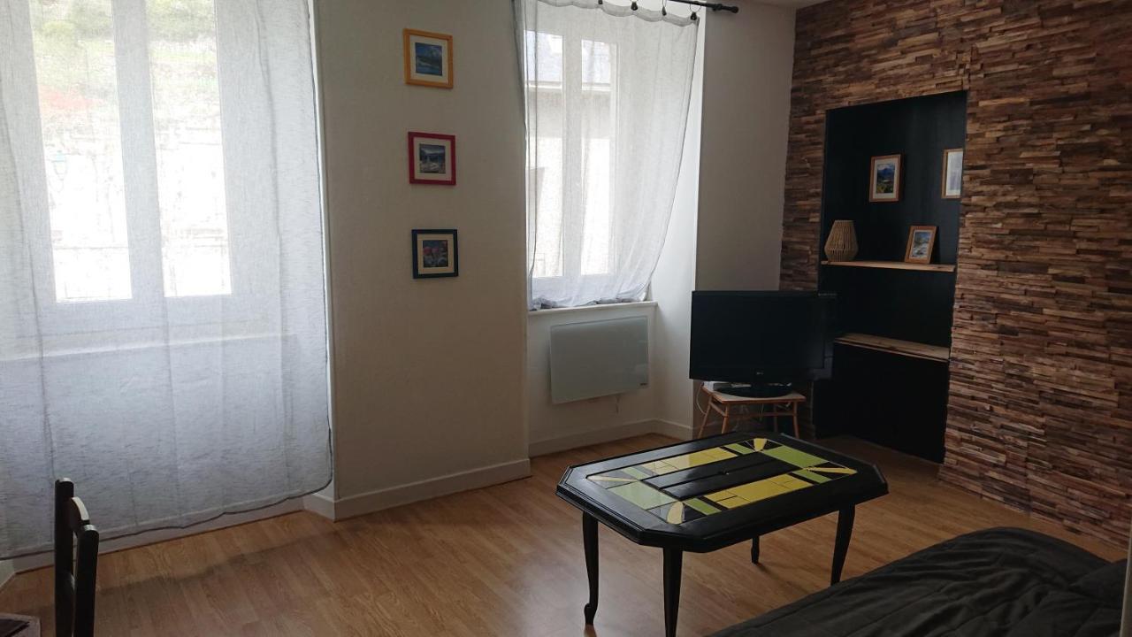 Appartement Dans Ancienne Maison Pyreneenne. Cadéac Eksteriør bilde